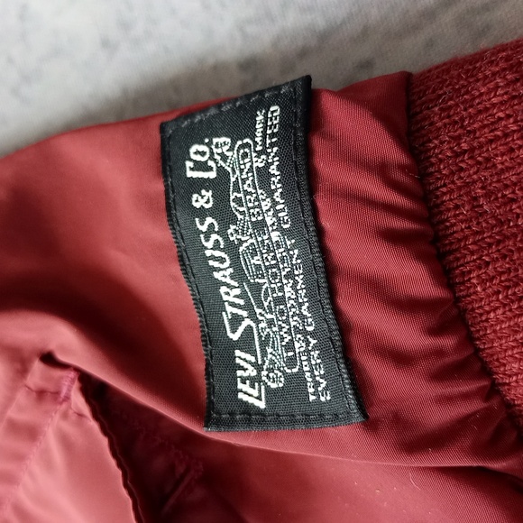 Levi's Maroons Windbreaker Jacket - Picture 4 of 9